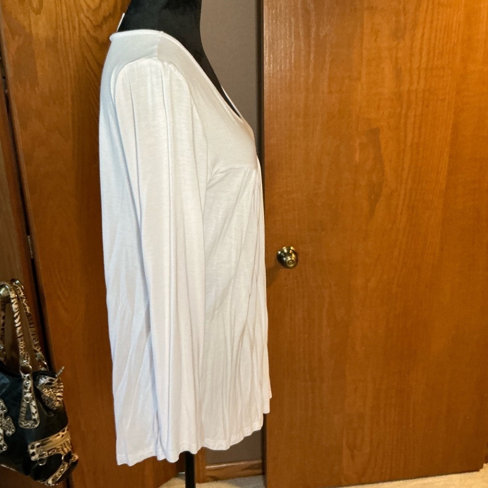 Women’s White Blouse - Picture 3 of 6
